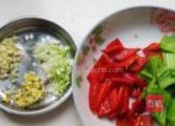 鱼香鸡蛋的做法图解1