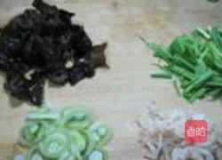 虾皮豆腐汤的做法图解2