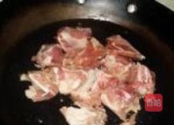 猪骨土豆的做法图解1