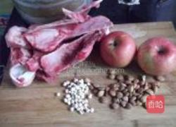 南北杏川贝苹果汤的做法图解1