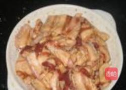 榨菜辣椒炒肉的做法图解1