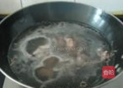 胡萝卜土豆炖牛腩的做法图解2