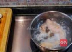 肥肠麻辣香锅的做法图解1