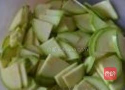 椒香西葫芦的做法图解2