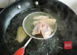 香菇焖鸡翅的做法图解2