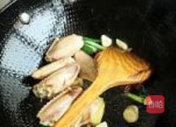 香菇焖鸡翅的做法图解5