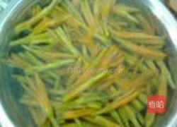 鲜黄花菜滑肉丝的做法图解2