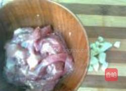 鲜黄花菜滑肉丝的做法图解3