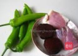 徽茶干青椒肉丝的做法图解1