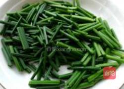 韭苔花蛤肉的做法图解2