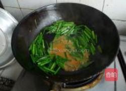 韭苔花蛤肉的做法图解8