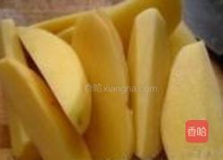 薯泥火腿焗青椒的做法图解1