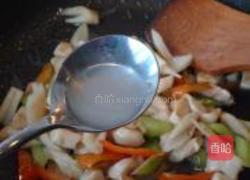 莲藕青瓜炒鸡丁的做法图解9