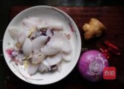砂锅墨鱼仔的做法图解1