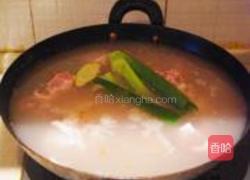 番茄排骨炖莲藕的做法图解4