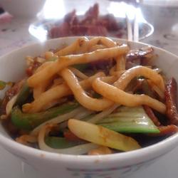 菜肉炒乌冬面的做法[图]