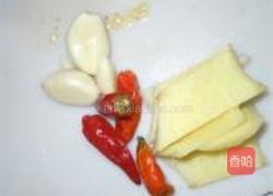 腐竹焖香菇的做法图解1