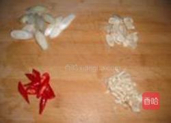 沙茶牛肉的做法图解1