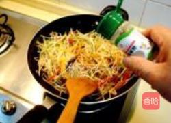 酸辣五色炒银牙的做法图解7