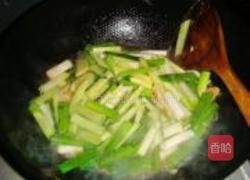 鸡蛋肉丝炒三样的做法图解11