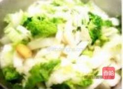 牛肉炒大白菜的做法图解2