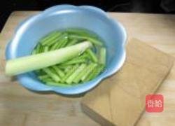 凉拌豆干的做法图解1