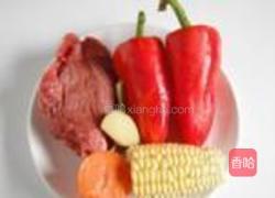 甜椒酿牛肉的做法图解1