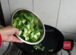 腊肠炒油菜的做法图解4