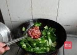 腊肠炒油菜的做法图解5