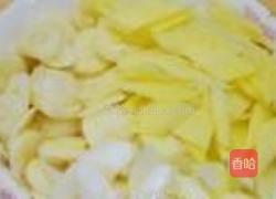 豉香红油面条鱼的做法图解1