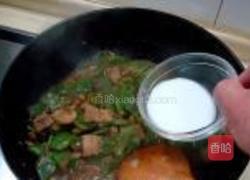猪肉焖扁豆的做法图解6