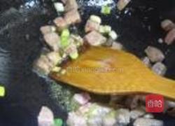 豌豆牛肉粒的做法图解4