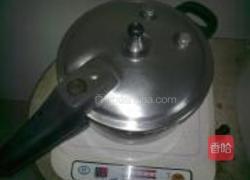 青橄榄炖鸡汤的做法图解7