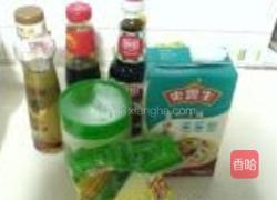 鲜虾杂菜腐皮卷的做法图解2