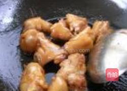 猪脚红烧地蛋的做法图解6