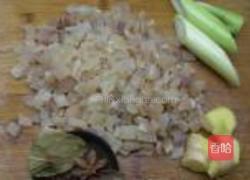 肉皮冻的做法图解5