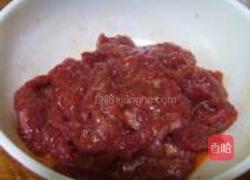 酸菜煮牛肉的做法图解1