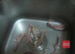泡椒凤爪的做法图解1