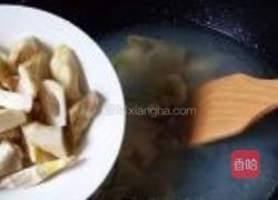 笋尖河蚌煲豆腐的做法图解7