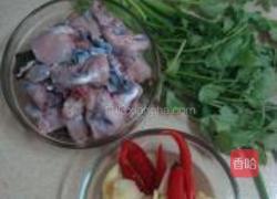 泡椒田鸡的做法图解1