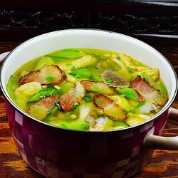 珍菇豆腐泡腊肉煲的做法[图]