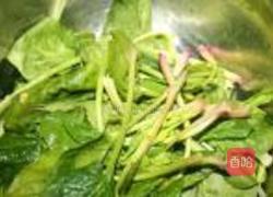 松子菠菜盅的做法图解1