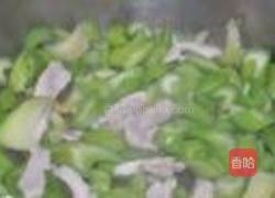 芹菜炒肉丝的做法图解2