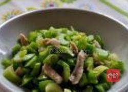 芹菜炒肉丝的做法图解3