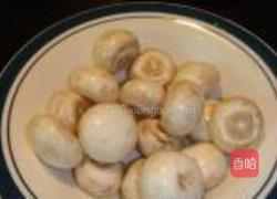 豆腐焖蘑菇的做法图解2