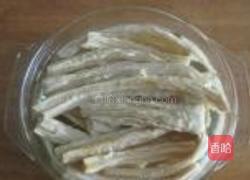 尖椒炒腐竹的做法图解3