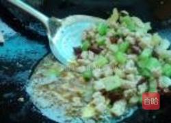 花生仁炒肉丁的做法图解8