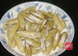 蒜味剁椒炒蛏子的做法图解1