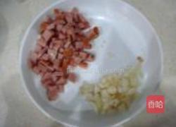 萝卜叶炒火腿的做法图解3