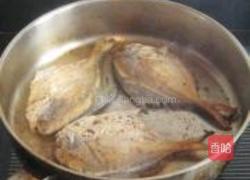 椒盐煎鲳鱼的做法图解4